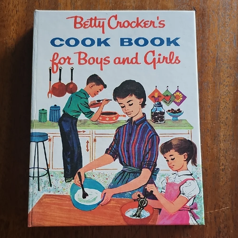2003 Betty Crocker Kids' Cook Book with Colorful Illustrations Tote I